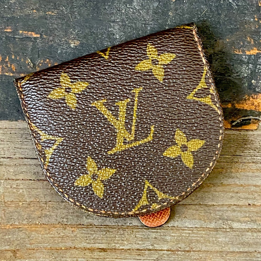 Louis Vuitton coin pouch